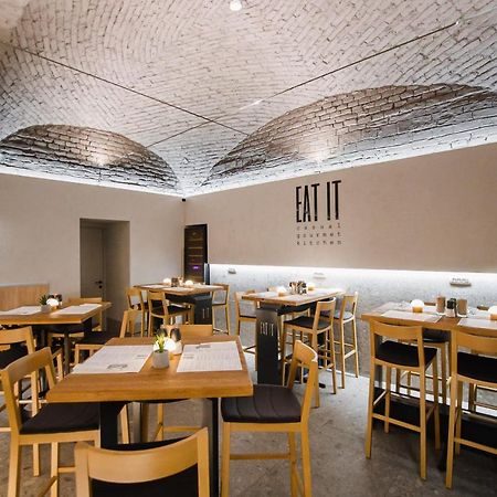 Eat It Cozy Downtown Apartments أرادايا المظهر الخارجي الصورة