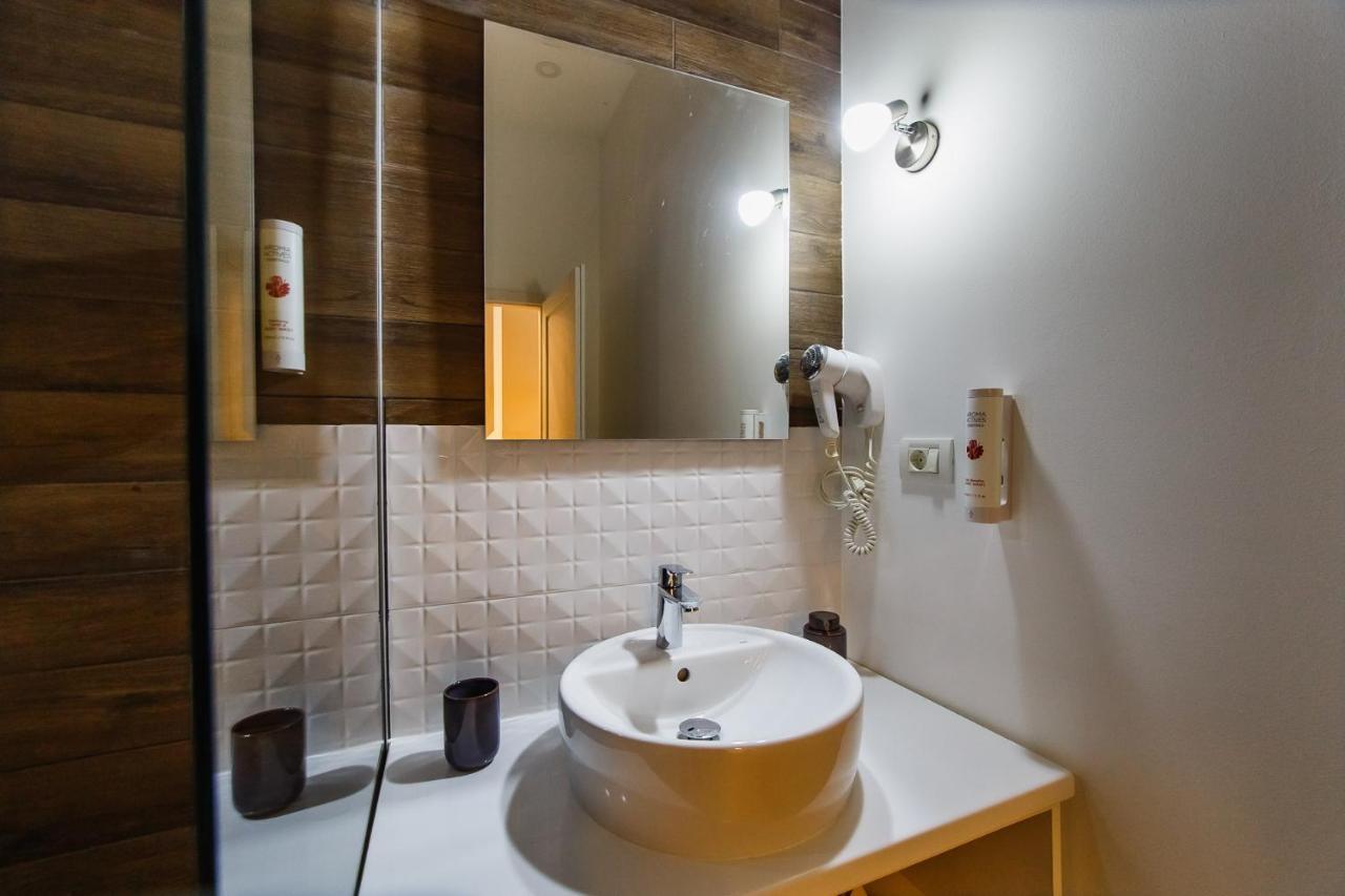 Eat It Cozy Downtown Apartments أرادايا المظهر الخارجي الصورة