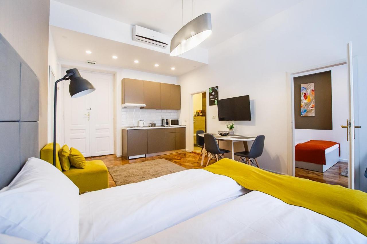 Eat It Cozy Downtown Apartments أرادايا المظهر الخارجي الصورة