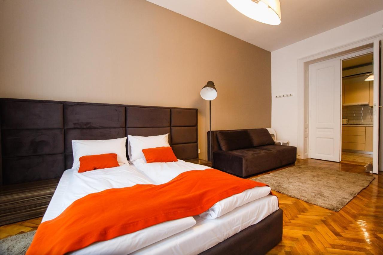 Eat It Cozy Downtown Apartments أرادايا المظهر الخارجي الصورة